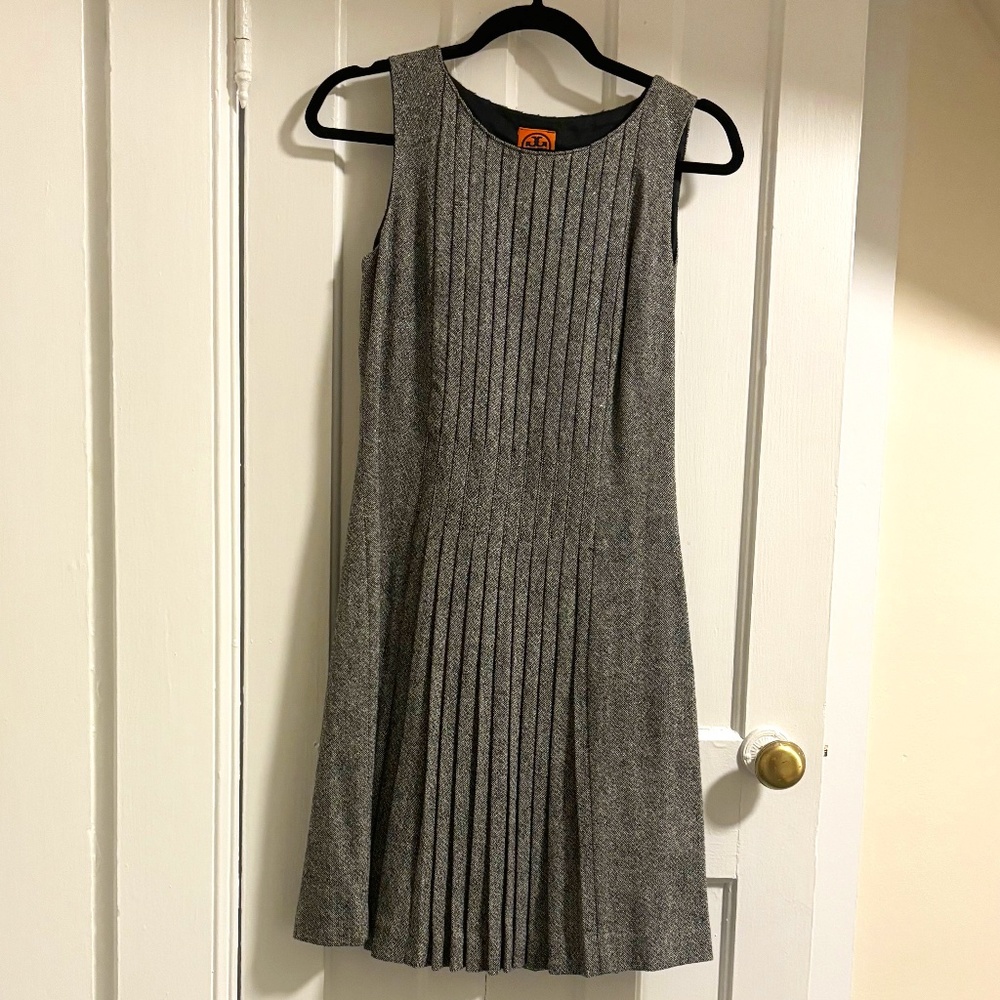 Like New Tory Burch Gray Metallic Wool Blend Pleated Dress (Size 4)